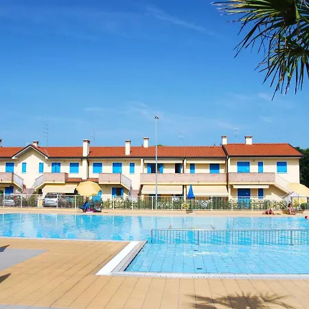 Solmare-41 By Interhome Rosapineta