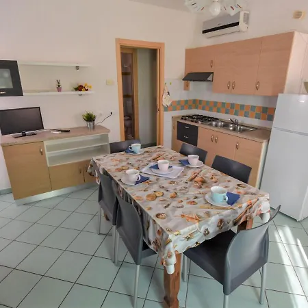 Solmare-41 By Interhome * Rosapineta