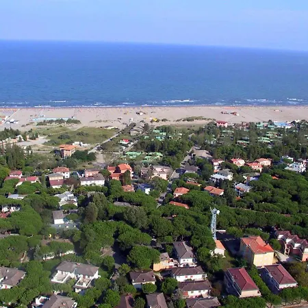 Solmare-41 By Interhome Rosapineta